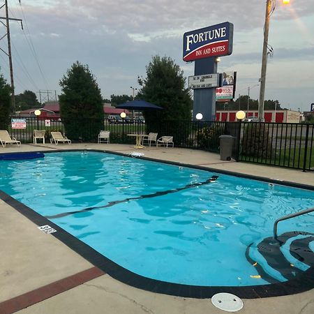 Fortune Inn & Suites Newport Екстериор снимка