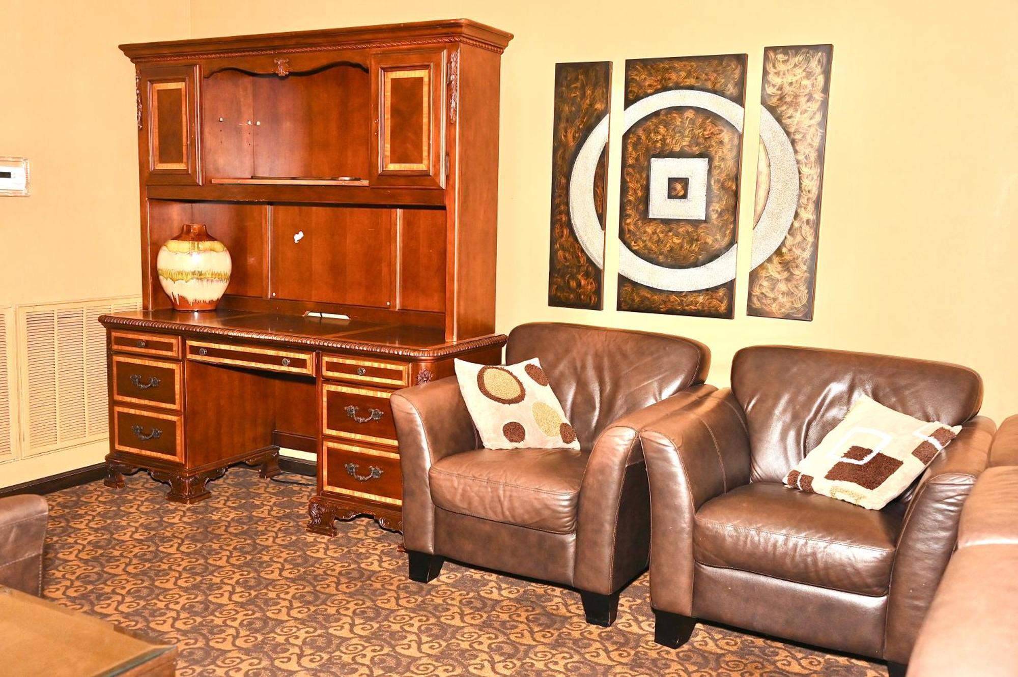 Fortune Inn & Suites Newport Екстериор снимка