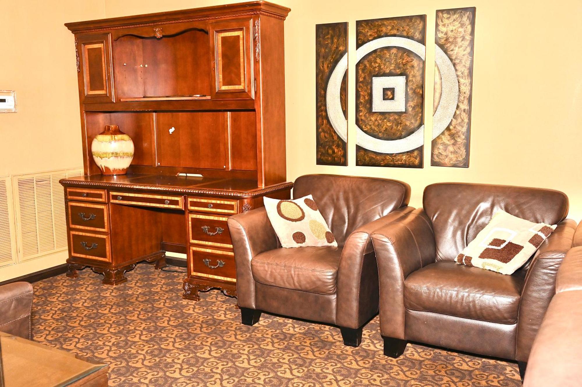 Fortune Inn & Suites Newport Екстериор снимка